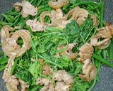 Hình bước làm 3 của món Bò Tơ Xào Đọt Su