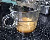 Foto langkah ke 4 dari resep Iced Americano Butterscotch dari Biji Flores Badjawa.