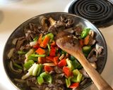Foto langkah ke 4 dari resep Bell pepper steak stir fry.