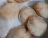 A picture of step 7 of Dahi Vada.