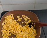 Foto langkah ke 2 dari resep Garlic Butter Corn.