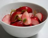 A picture of step 4 of Radishes Pickled in Sweet Vinegar.