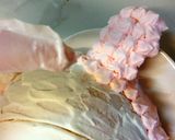 A picture of step 9 of Rabbit Hello Kitty Cake.