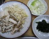 A picture of step 2 of Ocean-Scented Soup Pasta with Clams and Aosa Seaweed.