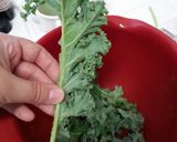 A picture of step 2 of Kickin' Garlic Kale Crisps.