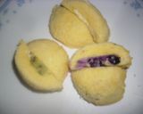 A picture of step 9 of Microwaved Cake Bites with Cream Cheese and Fruit.