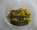 A picture of step 3 of A Handy Method for Storing Kabocha Squash.
