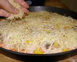 Sonkás, gombás pizza recept fázis 6 fotója