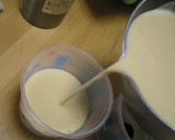 A picture of step 8 of Simple & Jiggly Egg Custard Pudding.