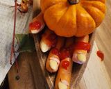 Würstchen-Finger zur Halloween - Party 🎃 Rezeptschritt 3 Foto
