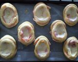 A picture of step 13 of Ham and Tartare Sauce Bread Boats.