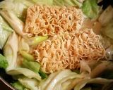A picture of step 4 of Stir-Fried Instant Ramen.