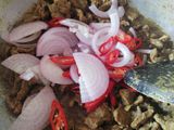 Daging Goreng Kunyit