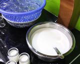 Hình bước làm 2 của món Sữa chua úp ngượcc 🍶🍶