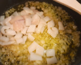 Foto del paso 4 de la receta: Merluza guisada en salsa de langostinos