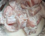 A picture of step 1 of Chicken bharta.