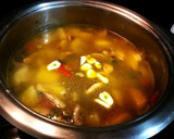 Foto del paso 4 de la receta: Sopa de patatas con hojas de remolacha - vegano