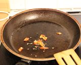 รูปขั้นตอนการทำที่ 2 ของ กะเพราหมูกรอบไข่ดาว