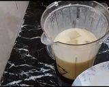 A picture of step 3 of Banana Smoothie.
