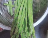Hình bước làm 1 của món Thịt Ba chỉ xào măng tây