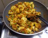 A picture of step 5 of Gobi Aloo Matar ki Sabzi / cauliflower,potato,pea veg.