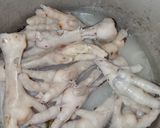 Foto langkah ke 1 dari resep Ceker Bledek empuk.