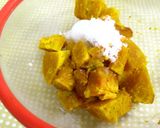 A picture of step 5 of Great for Halloween! Kabocha Squash Cheesecake.