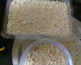 A picture of step 1 of Til makhana kut.