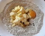 Foto del paso 4 de la receta: Tarta Crumble de Manzana-Pera 🍎🍐(endulzada con panela)