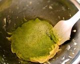 A picture of step 5 of White Chocolate Green Tea Brownie.