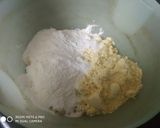 A picture of step 1 of Crispy masala peanuts.
