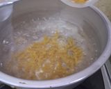 Foto langkah ke 2 dari resep Tumis makaroni pasta spiral.