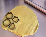 A picture of step 7 of Avocado Biscuits.