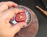 A picture of step 6 of Pinwheel Beetroot Pulp Poori.