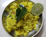 A picture of step 4 of Kanda Poha.