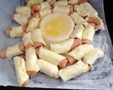 Camembertes virslikoszorú 😍😋 recept fázis 2 fotója