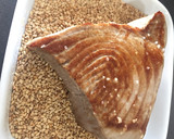 Foto del paso 5 de la receta: Atún rojo estilo tataki con mayonesa de soja
