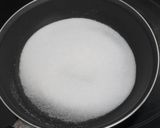 Foto del paso 3 de la receta: Empanadillas dulces de manzana y pasas