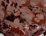 صورة لخطوة 6 من وصفة كــيكة الشوكولا 🍫ونكهة النسكافيه بسيطه جداً