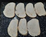 Foto del paso 5 de la receta: Pan con manteca a las hierbas y queso (al horno)