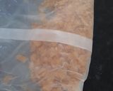 Kotlet z piersi w panierce z płatków Cornflakes z tzatzikami krok przepisu 3 zdjęcie