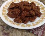 A picture of step 1 of Low carb candied pecans.