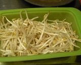 A picture of step 1 of Bean Sprout Namul in a Microwave Steaming Container.