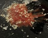 Foto del paso 3 de la receta: Fideuà de pato y dátiles medjol, con un delicioso sofrito
