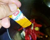 Foto langkah ke 4 dari resep Bupet (Bunga PEpaya Teri) daun singkong.