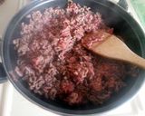 A picture of step 1 of spaghetti bolognese.