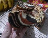 Foto langkah ke 9 dari resep Zebra Cake Marmer Putih Telur.