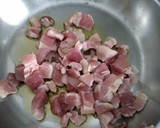 Foto del paso 1 de la receta: Revuelto de calabacín con panceta
