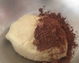 A picture of step 5 of Choco vanilla pinwheel.