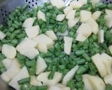 A picture of step 2 of Beans & Potato Pulao.